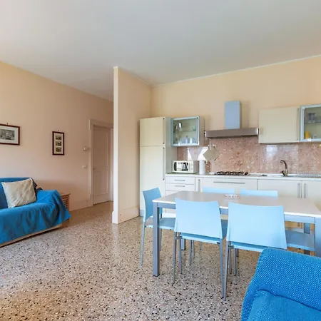 Daire Guesthost - Giudecca Elegant With Stunning Lagoon View! *