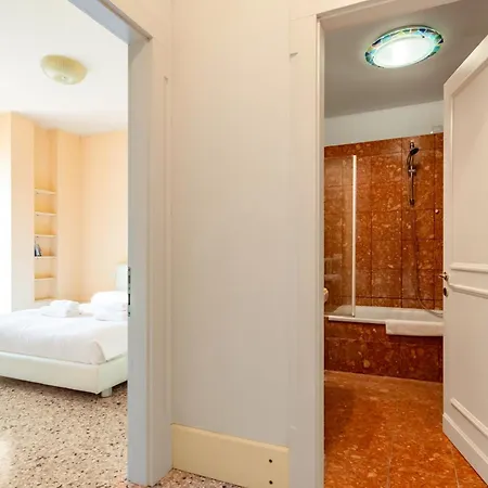 아파트 Guesthost - Giudecca Elegant With Stunning Lagoon View! 베니스