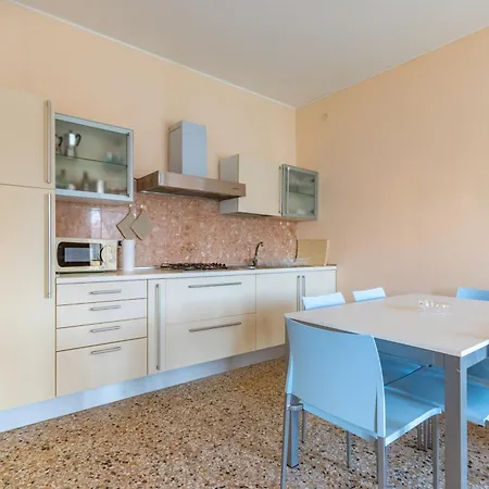 Guesthost - Giudecca Elegant With Stunning Lagoon View! Apartmán *